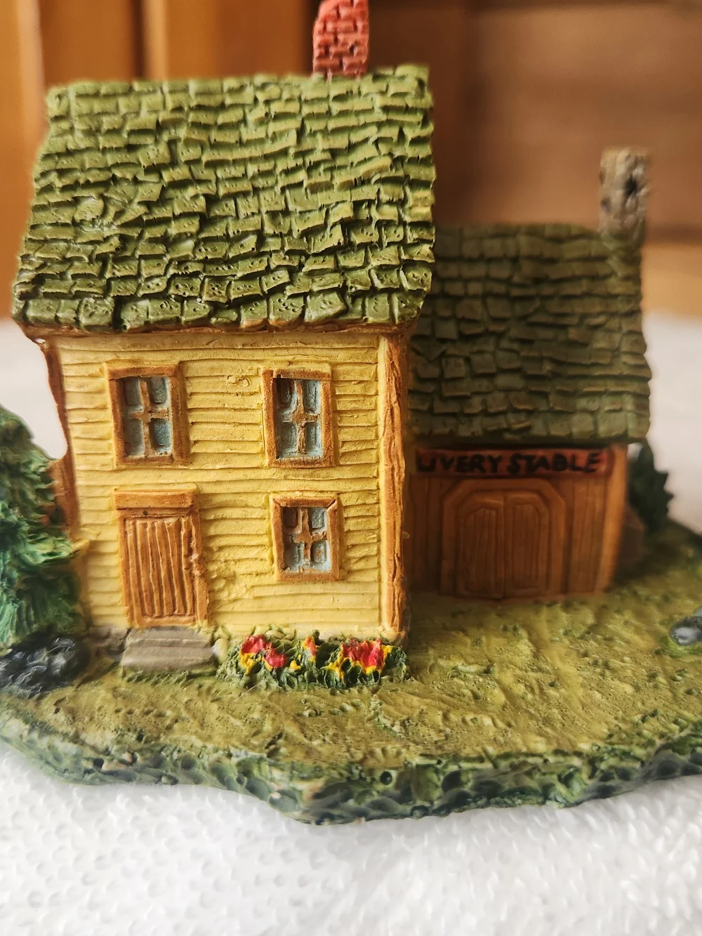 Department 56 charming yellow